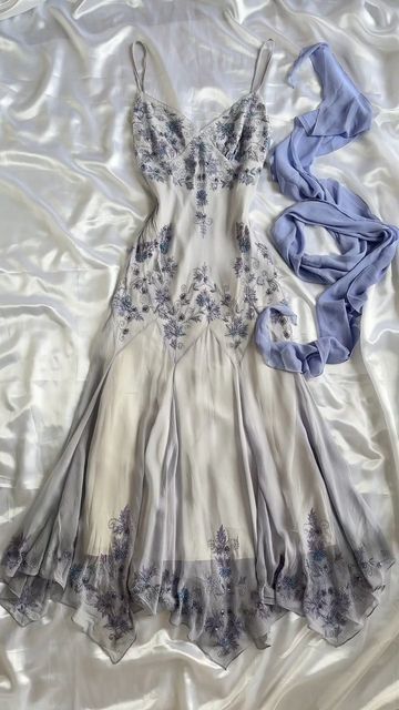 Robe de soirée sirène en mousseline de soie, col en V, élégante, longue, avec des appliques de perles, violet clair, robe de bal, costume d'anniversaire, gh3173