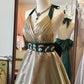 Retro-Luxus-Neckholderkleid: Tailliertes, ausgestelltes Kleid aus Satin, Partykleid gh6580