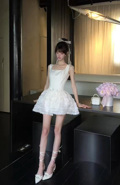 White Square Neck Homecoming Dress Sleeveless Lace Tiered Cake Mini Prom Gown gh9406