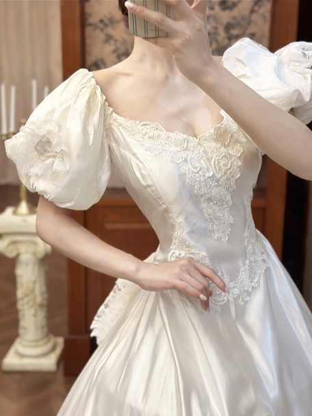 Ivory Vintage Satin Wedding Gown, Sweetheart Neckline Puff Short Sleeves, Lace Appliqué Fitted Waist, Multi‑Tiered Ruffled Lace Ball Gown Skirt, Bridal Prom Dress gh8721