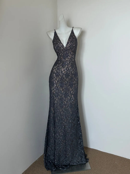 Robe de soirée longue en tulle et dentelle, motif floral, noire et grise, col en V, gh4835