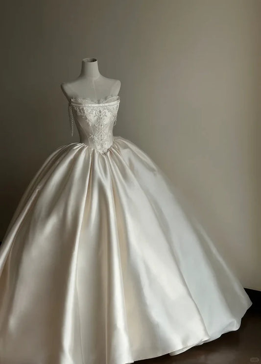 Girlhomeshops - Langes, elegantes weißes Satin-Tüll-Hochzeitsballkleid gh5435