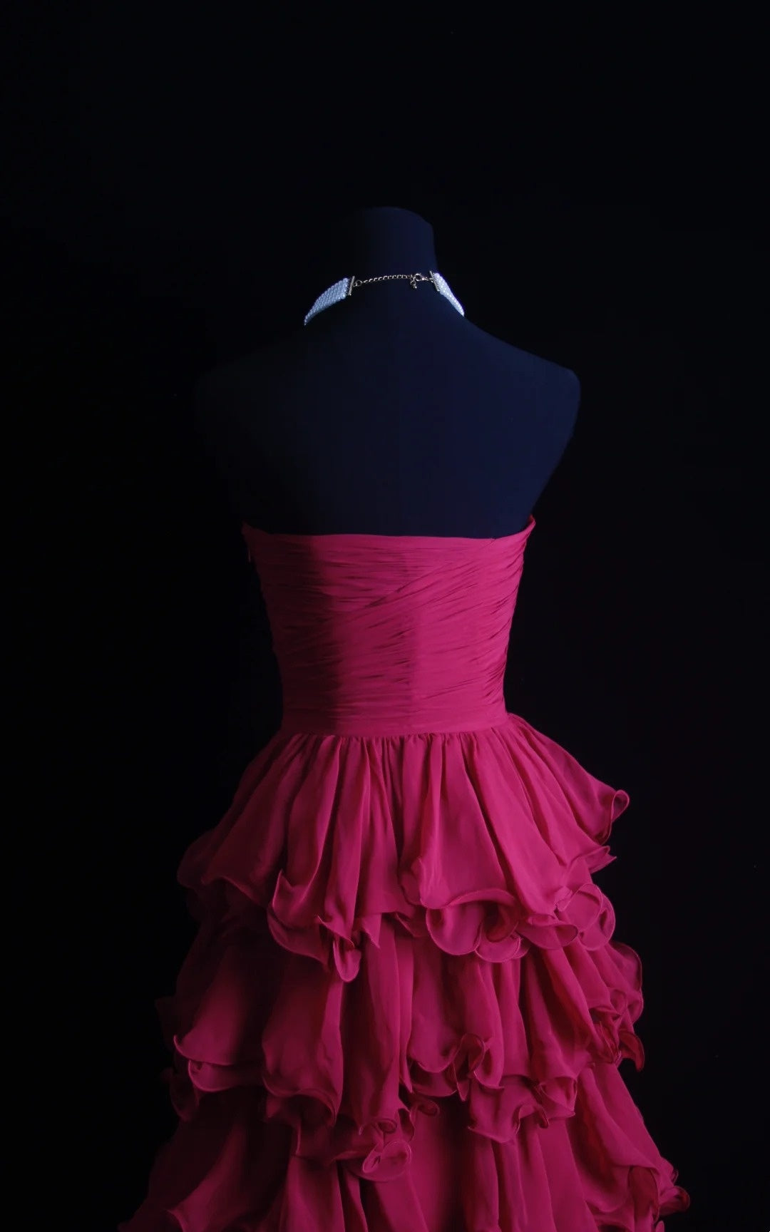 girlhomeshops-Fuchsia Chiffon Ärmelloses bodenlanges gestuftes Rüschen-Abendkleid gh6304