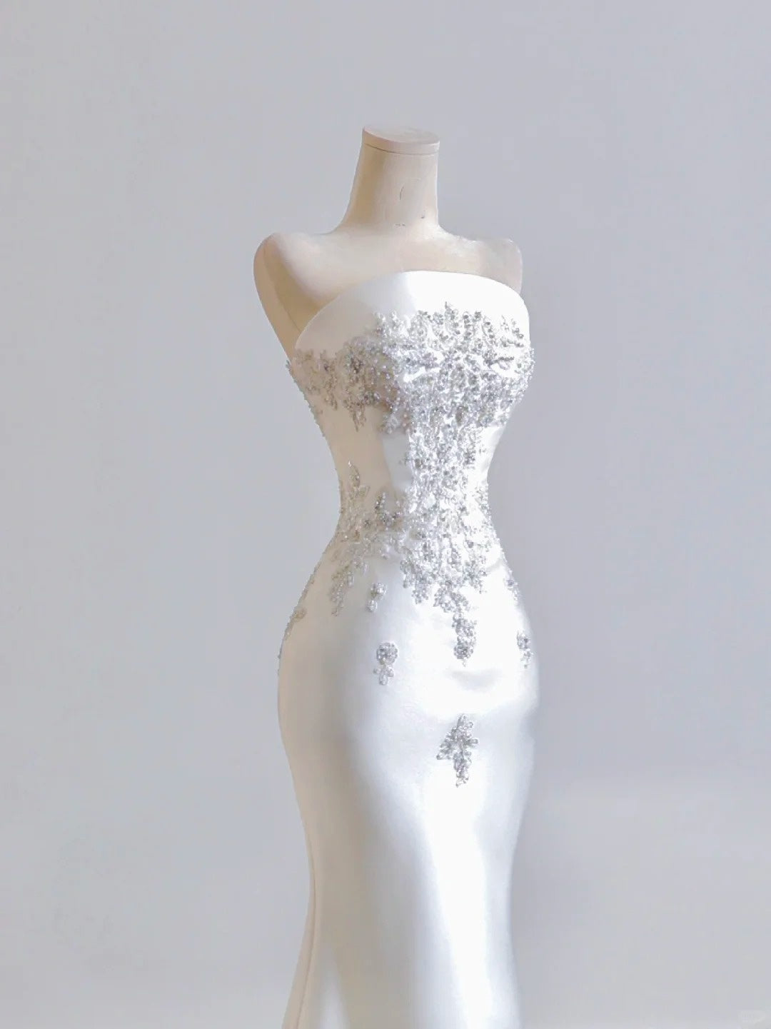 Girlhomeshops--White exquisite beaded long satin prom wedding dress gh5483