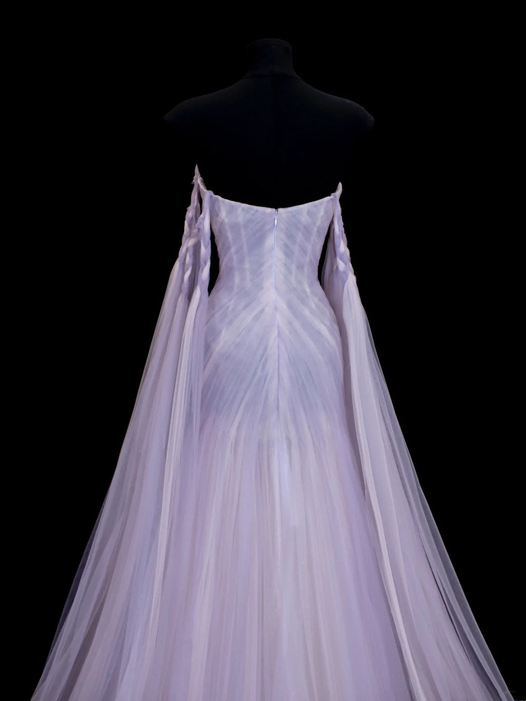 Robe de soirée féérique de luxe, style onirique, en tulle violet clair, sans bretelles et avec traîne - Thème Starlight, pour dîner ou bal gh6562