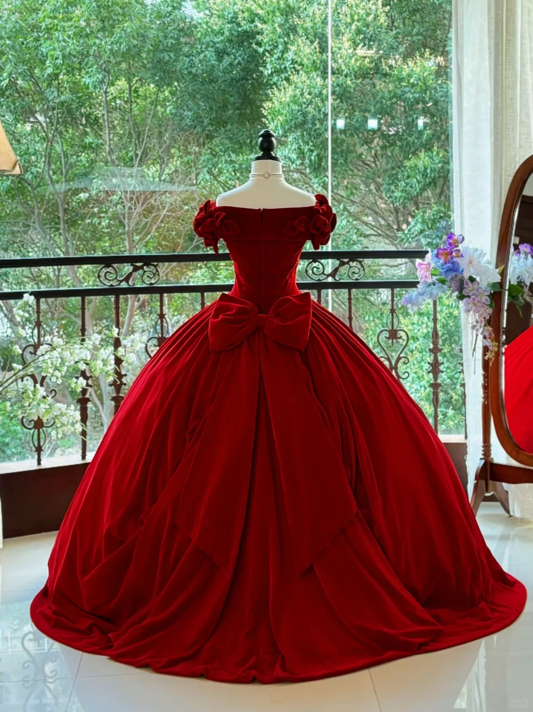 Girlhomeshops-Burgundy Elegant Retro Long Velvet Quinceanera Dresses Prom Dress Graduation Dress Princess gh5005