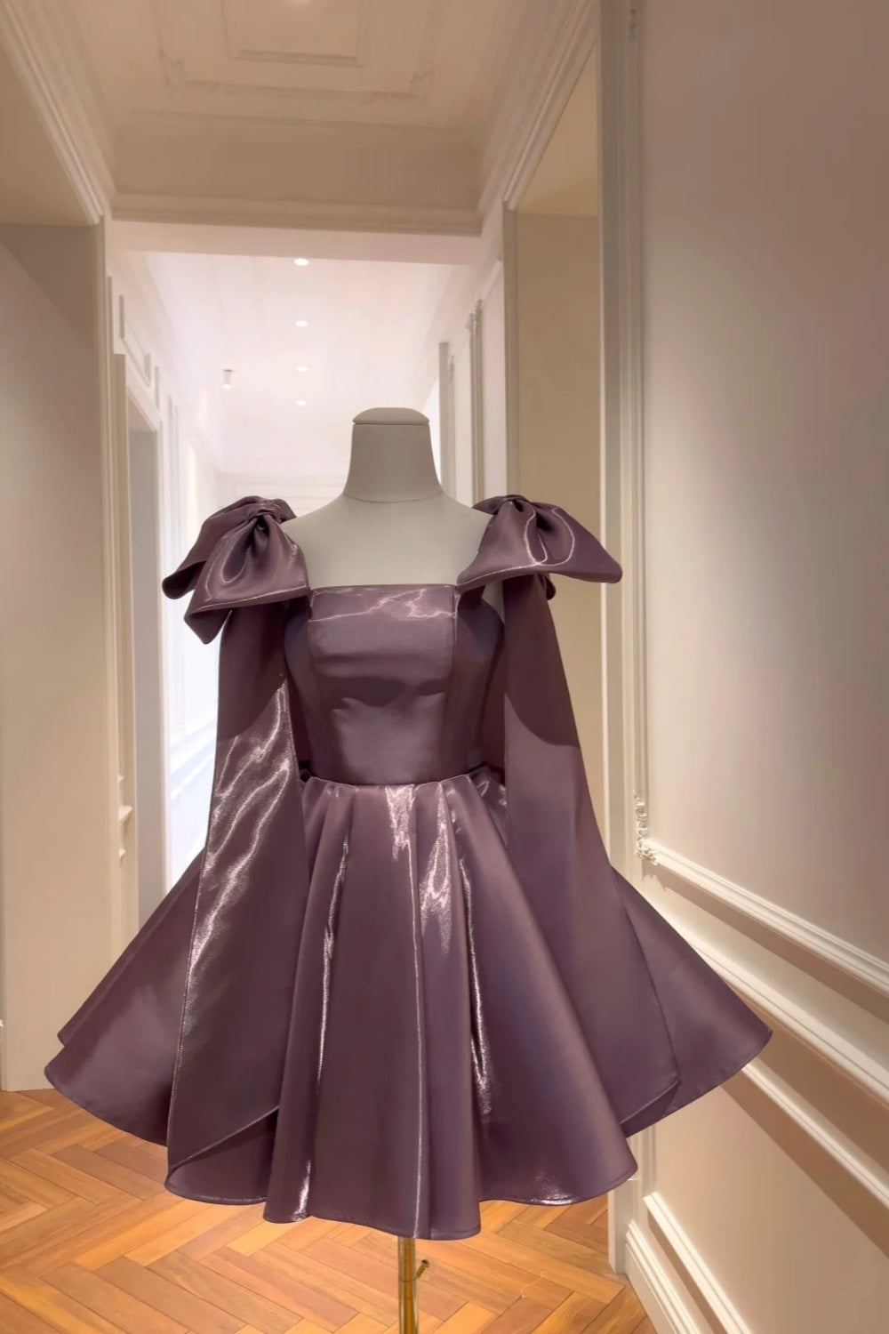 Robe courte violette à volants scintillants, idéale pour un anniversaire ou un bal de promo (gh6795)