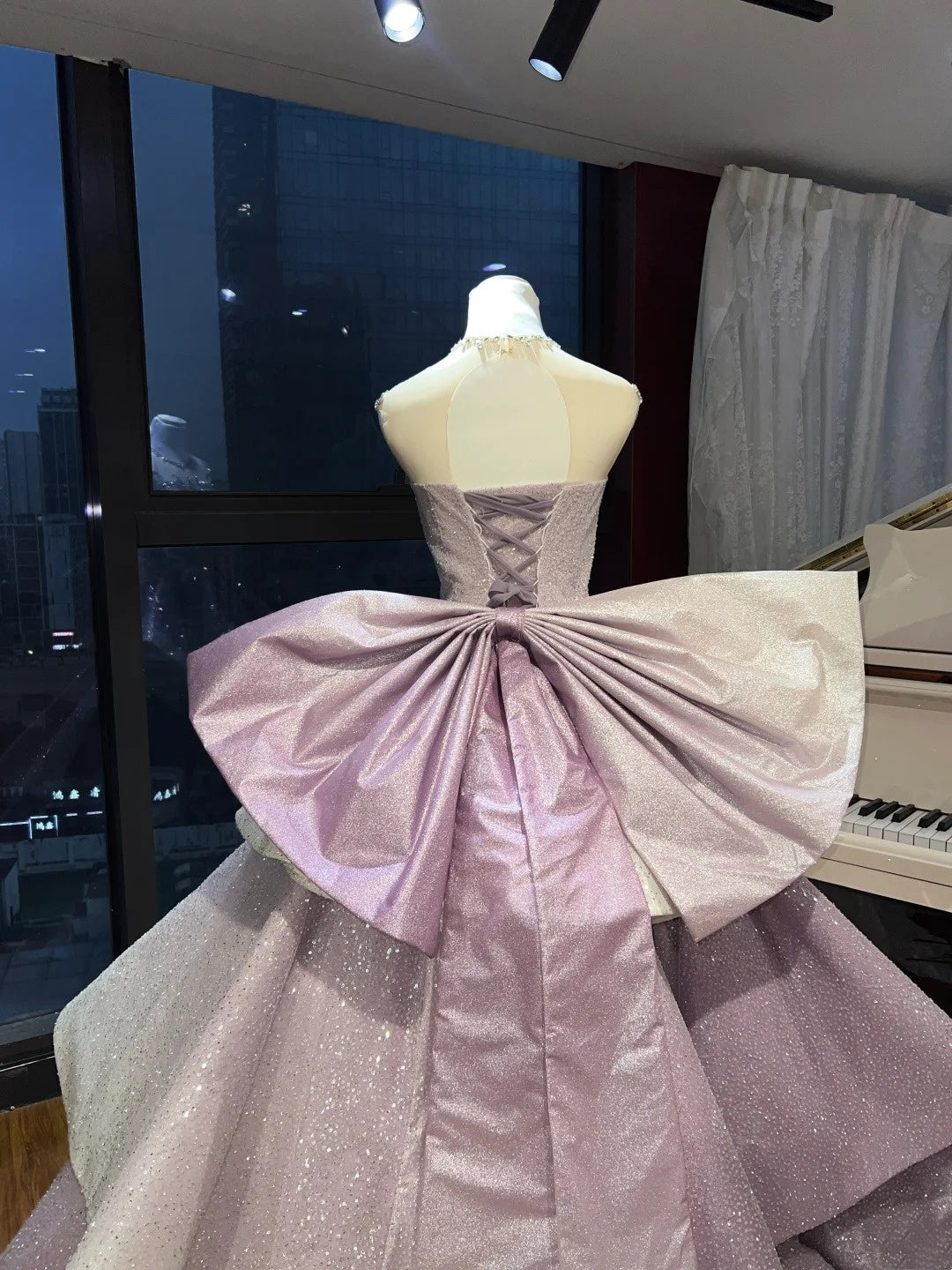 Funkelndes, mehrlagiges Prinzessinnenkleid, langes, formelles Ballkleid aus Satin gh6722