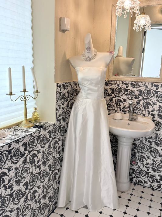 White Satin Strapless Waist-Cinched Full Flared Skirt Elegant Romantic Dress, Wedding Gown gh7651