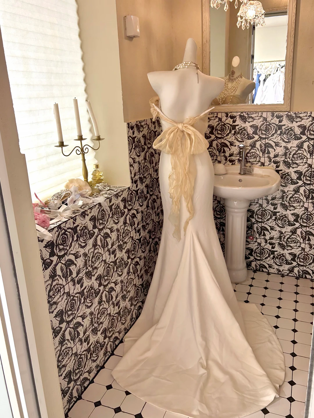 White Strapless Waist-Cinched Slim Hip-Hugging Sexy Long Romantic Dress, Wedding Gown gh7700