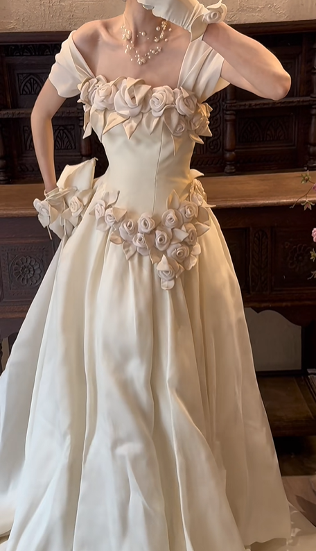 Off‑White Off‑The‑Shoulder Vintage Satin Wedding Gown, 3D Handmade Rose Floral A‑Line Train Bridal Dress gh9061