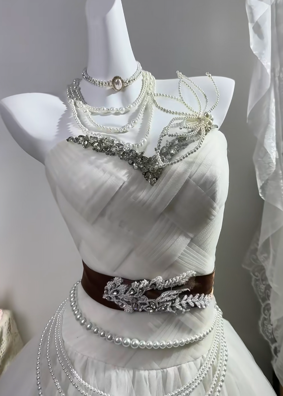 White Strapless Wedding Dress, Ruched Bodice With Beaded Rhinestone, Vintage Brown Embroidered Sash Multi Pearl Chain Voluminous Tulle A-Line Bridal Gown gh9267