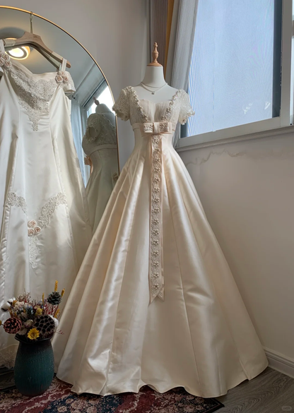 ✨Girlhomeshops-V Neck Short Sleeve Beaded Lace Satin Ball Gown Wedding Dress gh10276