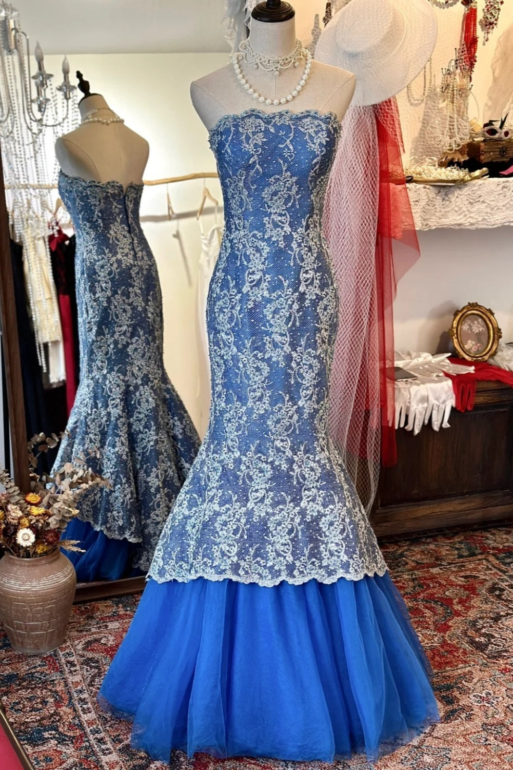 Robe sirène bandeau en dentelle bleue et blanche : broderie riche, robe dégradée, robe longue de banquet haut de gamme gh6585