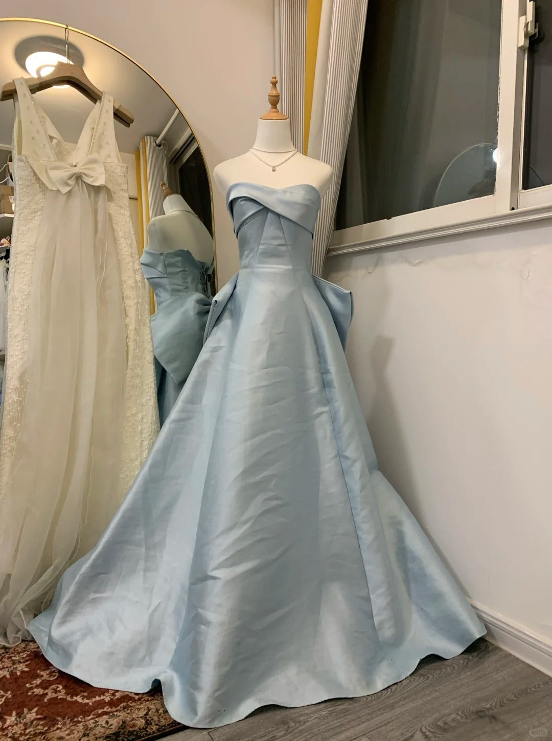 Blaues schlichtes, elegantes, langes Satin-Ballkleid-Abendkleid gh4571