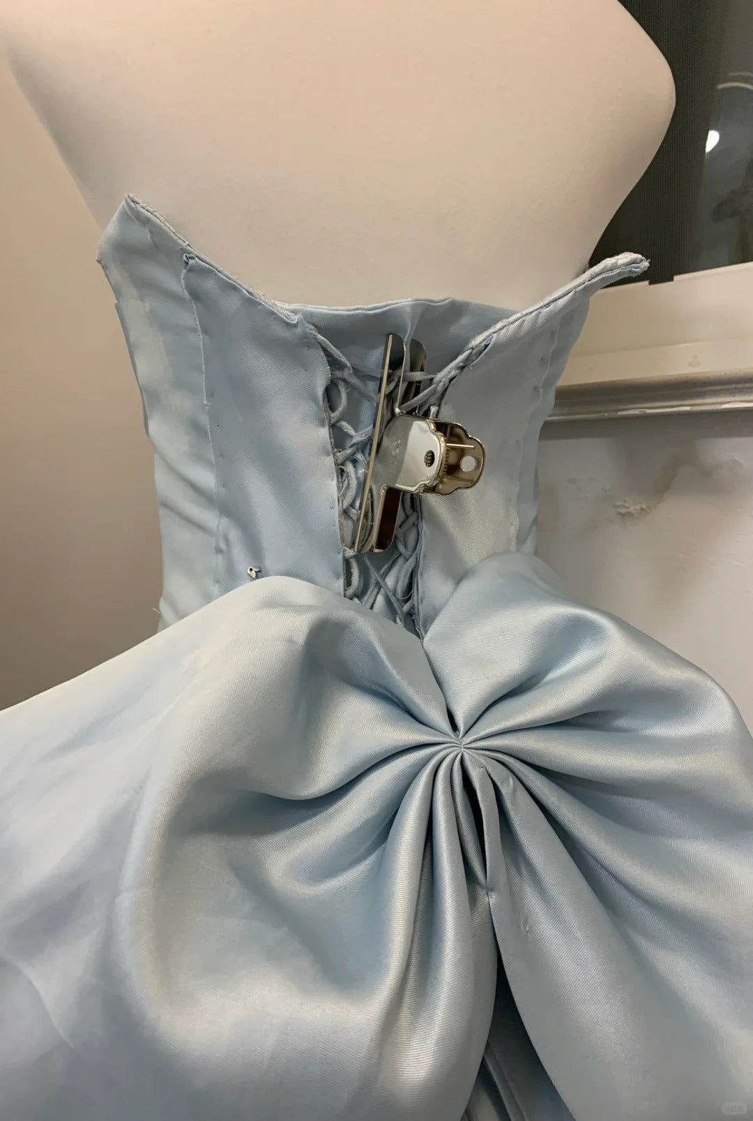 Blaues schlichtes, elegantes, langes Satin-Ballkleid-Abendkleid gh4571