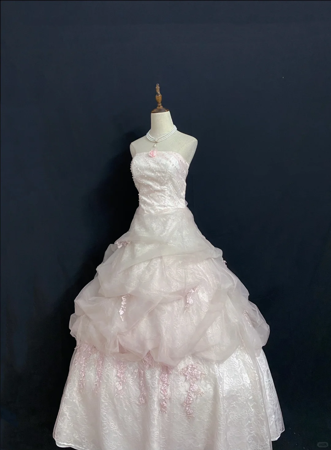 Blush Pink Strapless Elegant Romantic Gown with Fitted Waist and Fluffy Princess Skirt, Wedding Dress & Bridal Gown gh8318