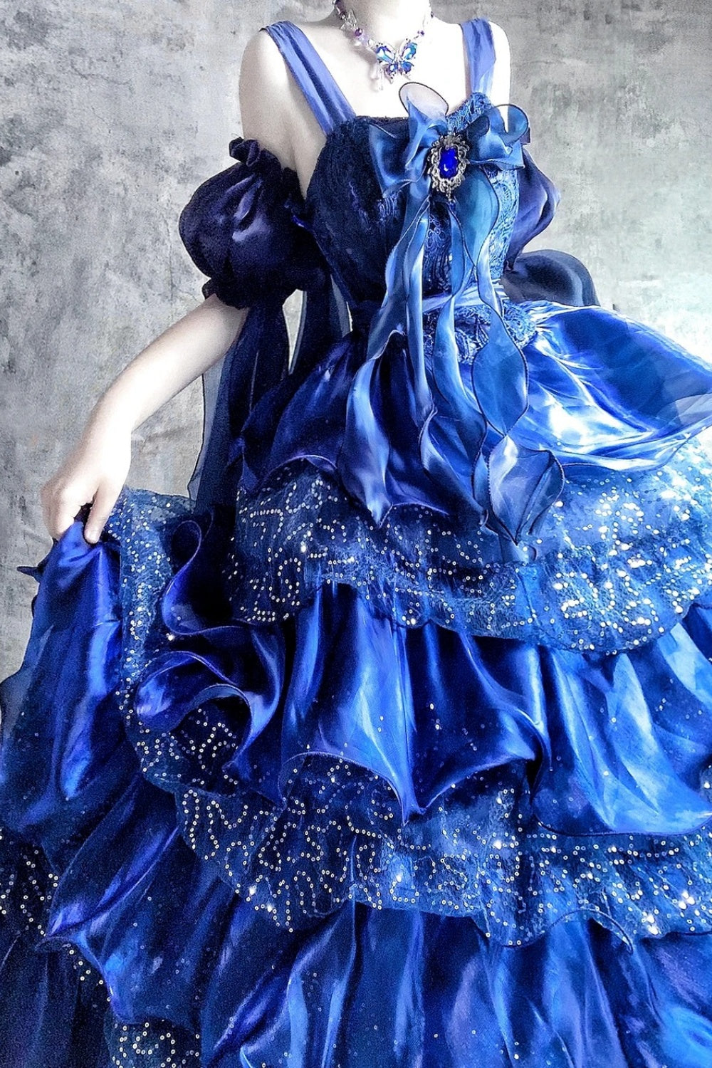 A gorgeous, shimmering blue long tulle ball gown gh6848