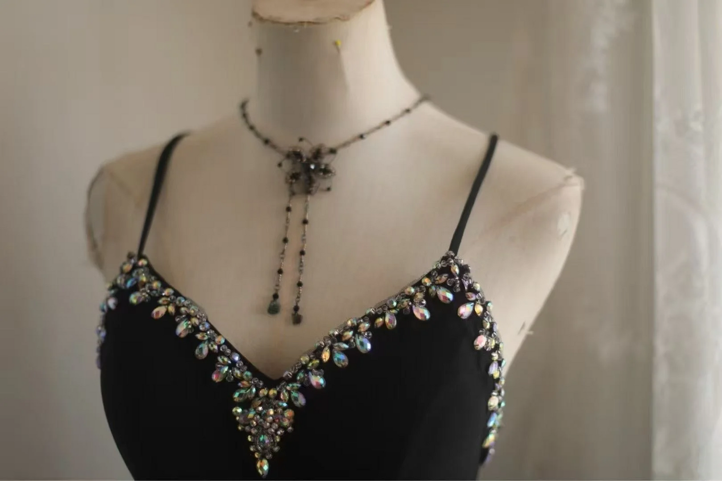 Black halter-neck fitted long elegant ball gown, evening dress gh7122