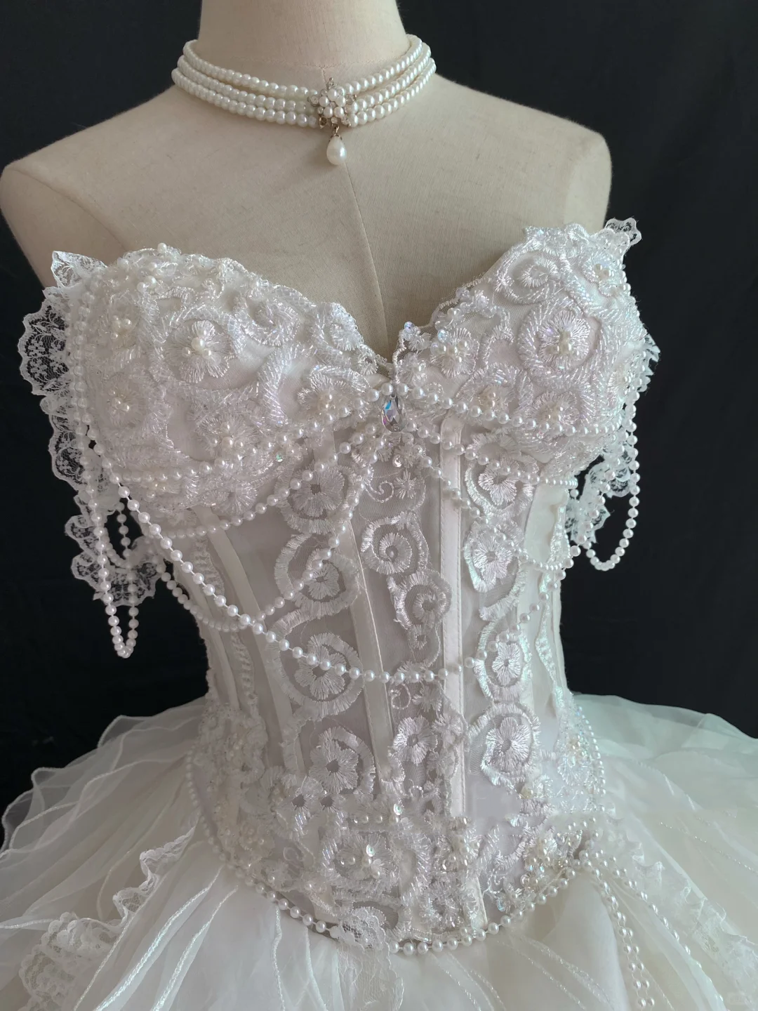 White Spaghetti Strap Lace Romantic Luxury Gown, Cinched Waist, Voluminous Princess Skirt, Wedding Dress & Bridal Gown gh8268