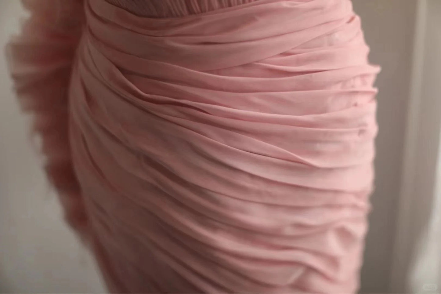 Robe de soirée longue en tulle rose élégante et unique, coupe en biais, plissée irrégulière, en queue de poisson, pour dîner, mariage, cérémonie, anniversaire, gh4079