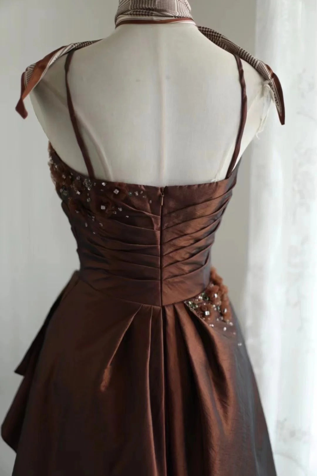 Braunes Retro-Palast-Puff-Kurzes Heimkehrkleid Prinzessinnenkleid Taft-Satin Handarbeit Perlenstickerei Erwachsene Zeremonie Geburtstagsparty gh4374