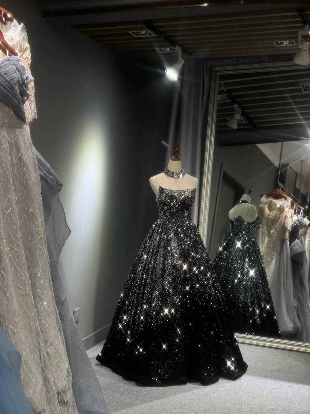 Girlhomeshops – Langes, schimmerndes Ballkleid aus Tüll mit Pailletten und schwarzem Silberverlauf, gh5109