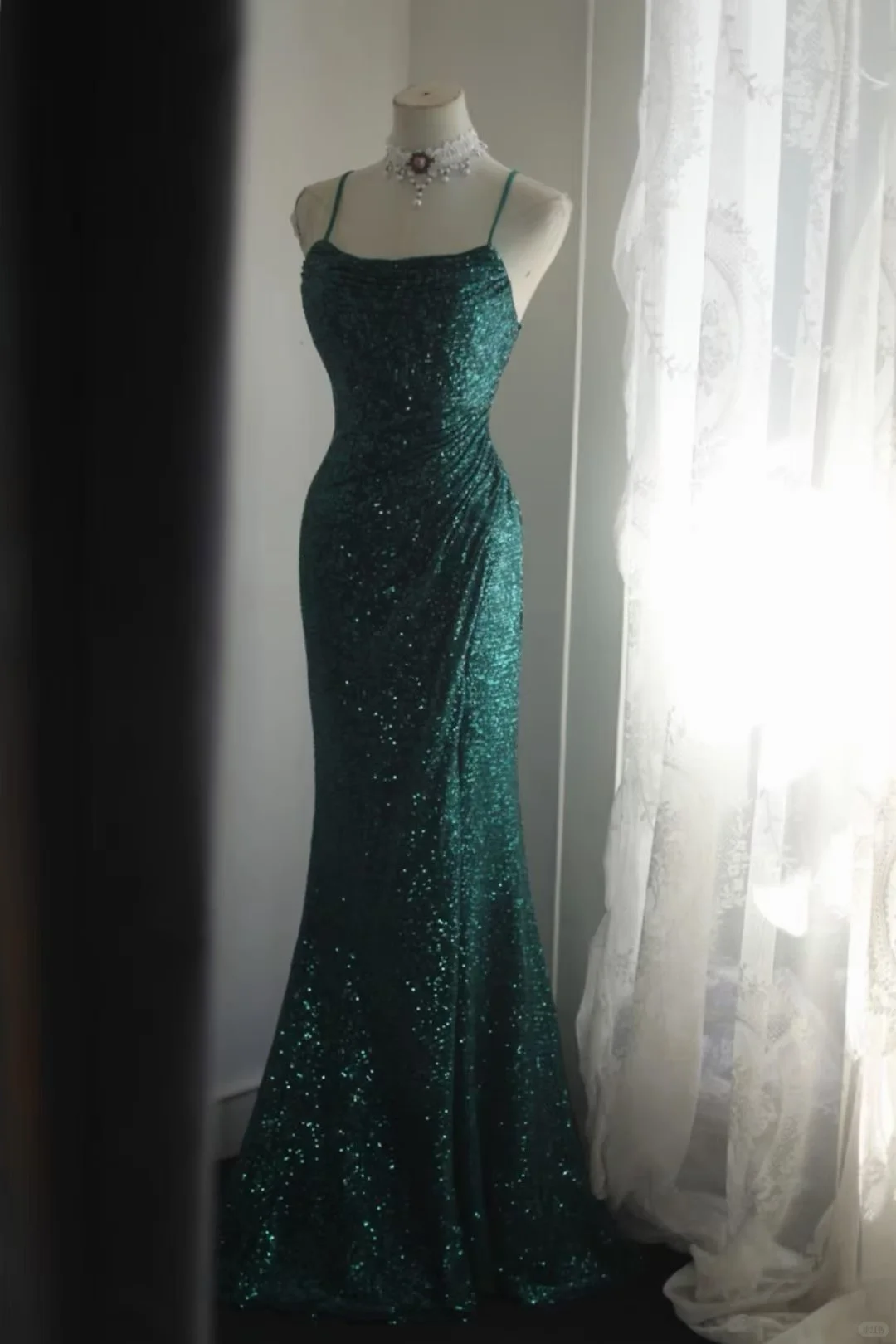 Emerald Green Spaghetti Strap Sequin Mermaid Evening Gown, Square Neck Side Ruched Fitted Long Prom Dress gh9126