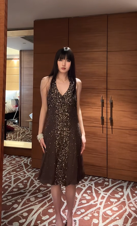 Dark Brown Vintage Sequin Halter Fitted Waist Luxury Prom & Evening Party Dress gh8395