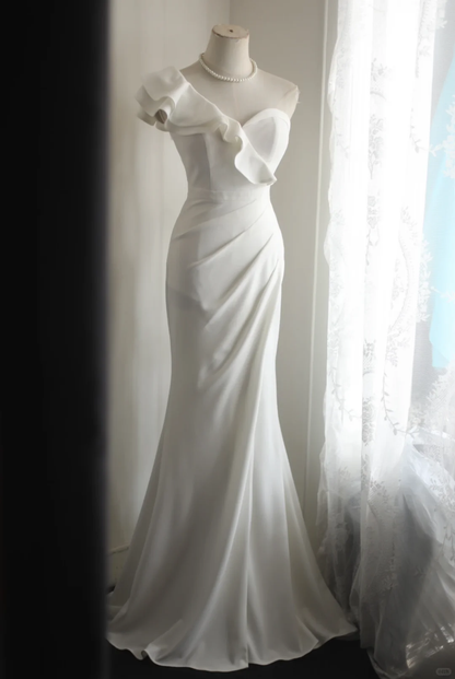White One‑Shoulder Mermaid Wedding Dress, Asymmetrical Ruffle Off‑Shoulder Draped Fitted Mermaid Bridal Gown gh9110