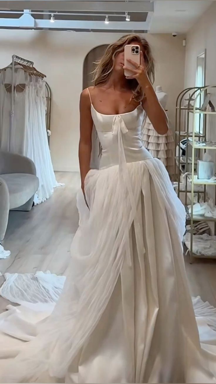 girlhomeshops-Weißes langes Tüll-Satin-Ballkleid mit kurzen Ärmeln/Hochzeitskleid/Brautkleid gh6273