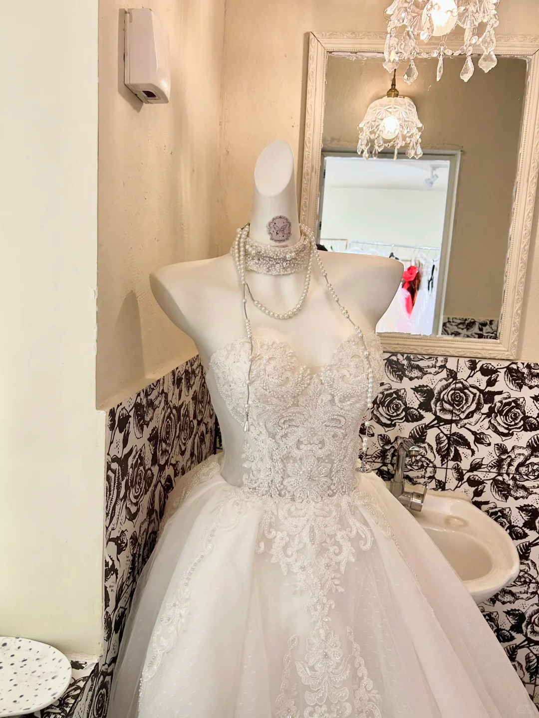 Ivory Vintage Elegant Strapless Embroidered Cinched Waist Full Flared Skirt Long Romantic Dress, Wedding Gown gh7789