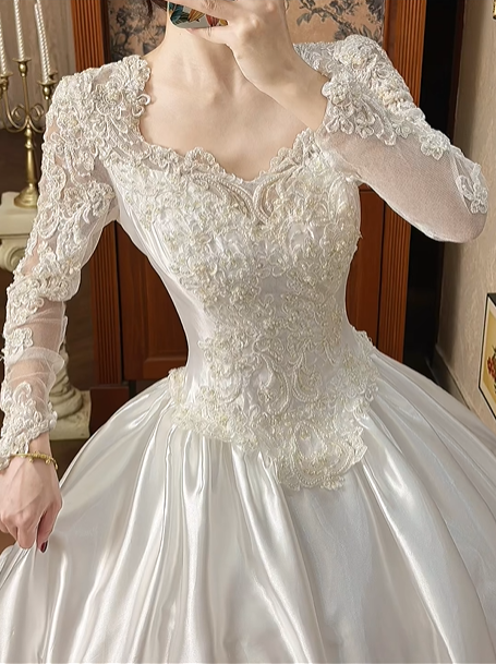 White Vintage Satin Wedding Ball Gown, V‑Neck Sheer Lace Long Sleeves, Lace Beaded Appliqué Fitted Bodice, Multi‑Layer Ruffle Cake Skirt, Prom Dress gh8658