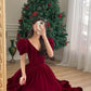 Burgunderrotes Samtkleid mit V-Ausschnitt, kurzen Puffärmeln, Perlenbesetzt, A-Linie, bodenlang, Ballkleid, Abendkleid, Weihnachtspartykleid gh3042
