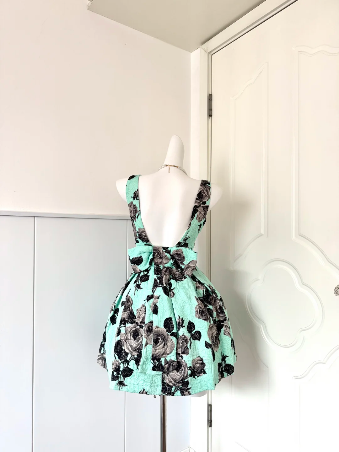Women Mint Green Homecoming Dress, Sleeveless V‑Neck Black Grey Rose Floral Print Jacquard Fabric Waist Bow Pleated Flared A‑Line Mini Party Dress gh9196