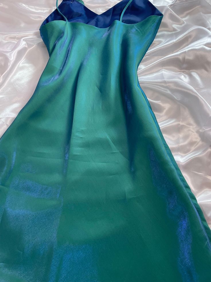 Robe de soirée en satin simple et longue élégante à dégradé vert gh3224