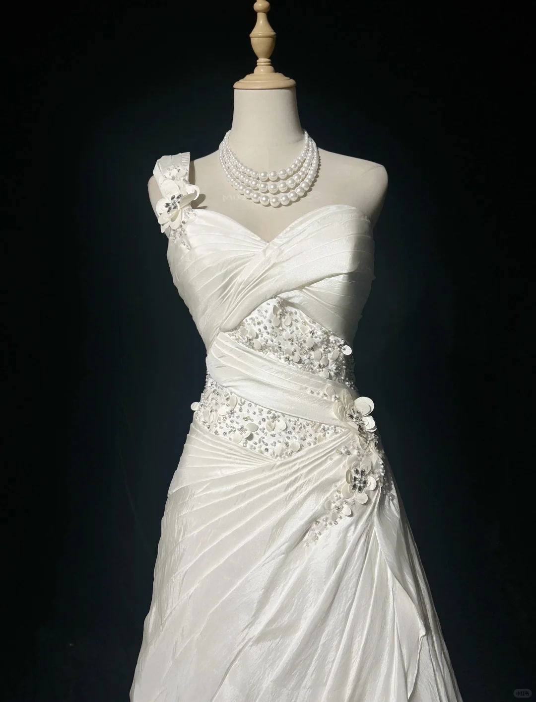 One Shoulder Vintage Bridal Gown Sweetheart Neck Beaded 3D Floral A Line Wedding Dress with Train gh9547