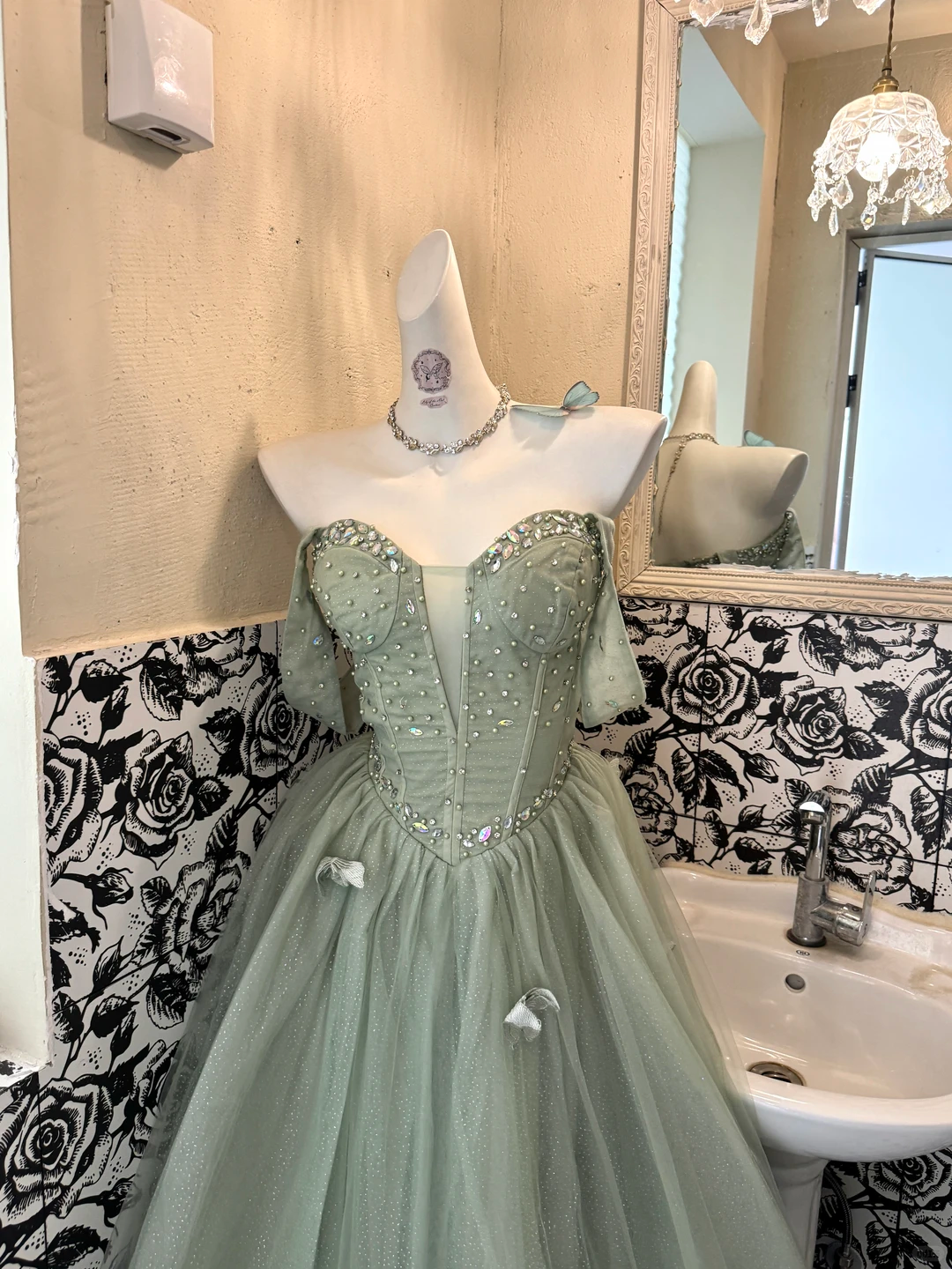 Light Green Strapless Waist-Cinched Full Flared Fairy Vintage Romantic Gown gh7560