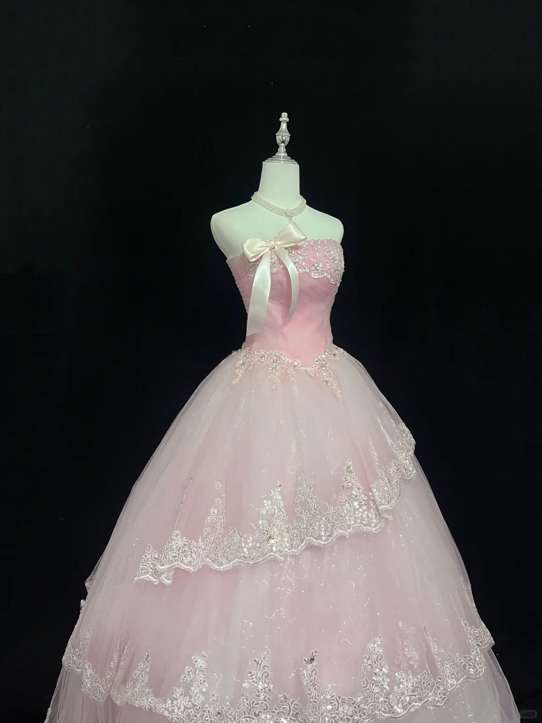 Blush Pink Gradient Strapless Cinched Waist Voluminous Skirt with Lace Trim Romantic Dress, Wedding Gown gh8054