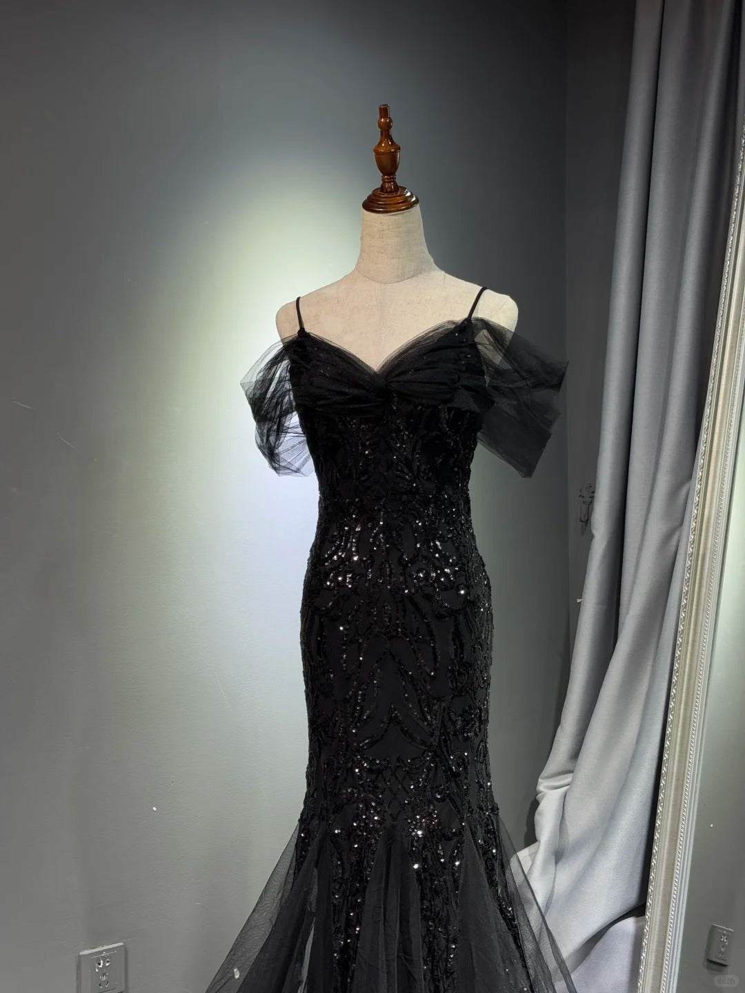 Girlhomeshops - Schwarzes, glänzendes Meerjungfrau-Ballkleid mit langen Pailletten, Abendkleid, Abschlussballkleid, gh5112