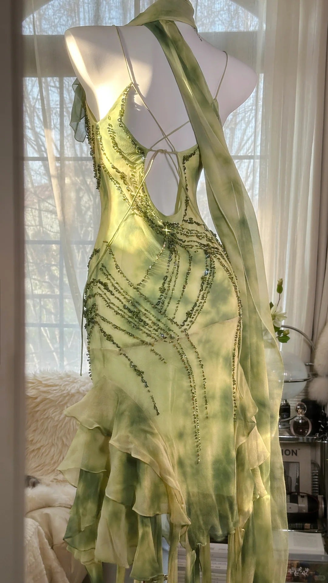Grünes romantisches elegantes exquisites rückenfreies langes Chiffon-Rüschen-Heimkehrkleid mit Perlenbesatz, Ballkleid, Abendkleid, Geburtstags-, Urlaubs- und Partykleid gh4008