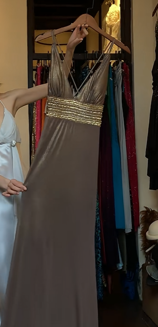 Taupe Chiffon Evening Gown Halter V Neck Gold Beaded Waist Flowy Long Formal Prom Dress gh9736
