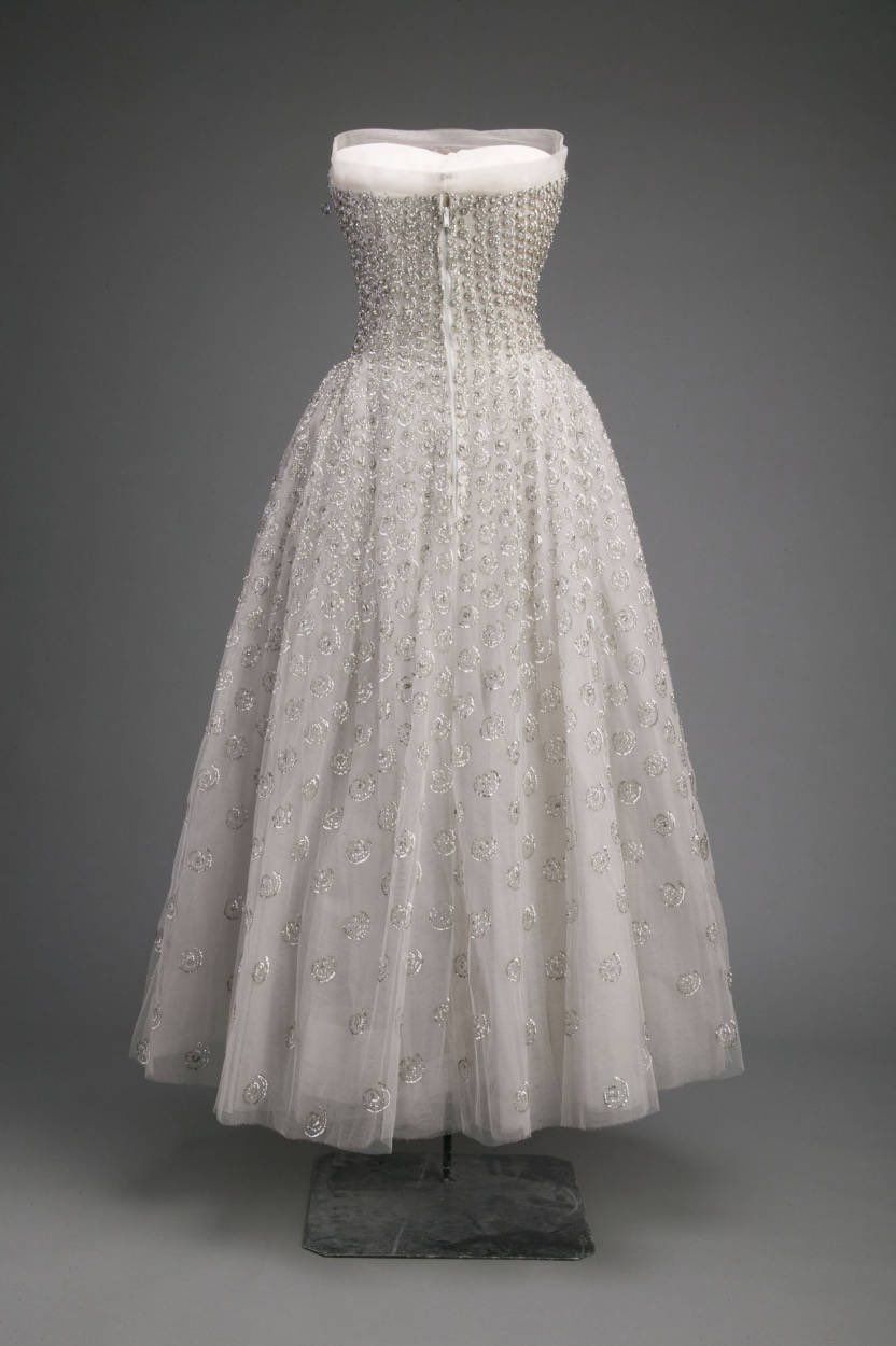 Girlhomeshops - Robe de bal longue en tulle blanc brillant, magnifique et exquise, ornée de perles, gh5620