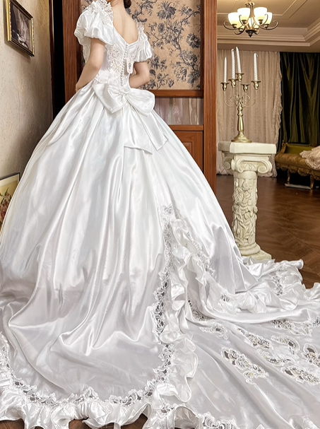 White Vintage Satin Wedding Ball Gown, Sweetheart Square Neck, Short Puff Sleeves, Gold‑Thread Lace Appliqué Pointed Waist, Voluminous A‑Line Skirt With Ruffle Lace Hem, Prom Dress gh8649
