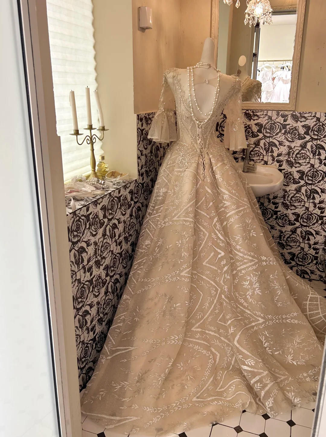 Light Apricot Vintage Elegant Waist-Cinched Figure-Flattering Full Flared Skirt Long Romantic Dress, Wedding Gown gh7749