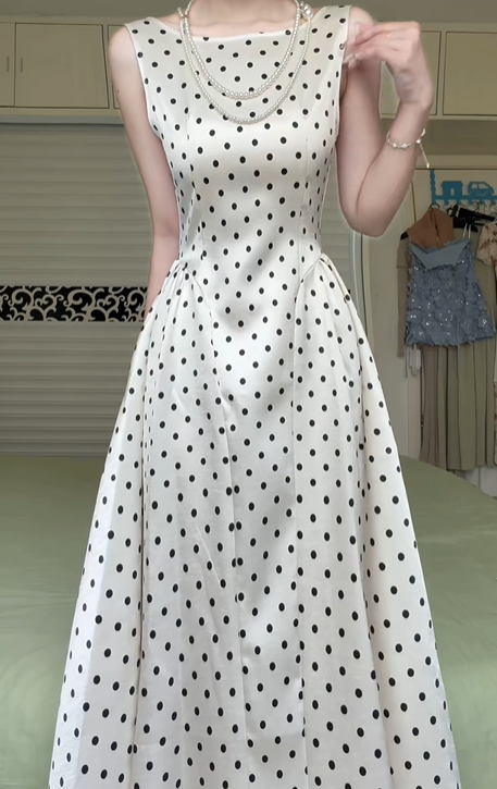 Vintage Black Polka‑Dot Satin Evening Dress, Cream Sleeveless A‑Line Long Formal Gown With Pockets for Banquet Party gh8948