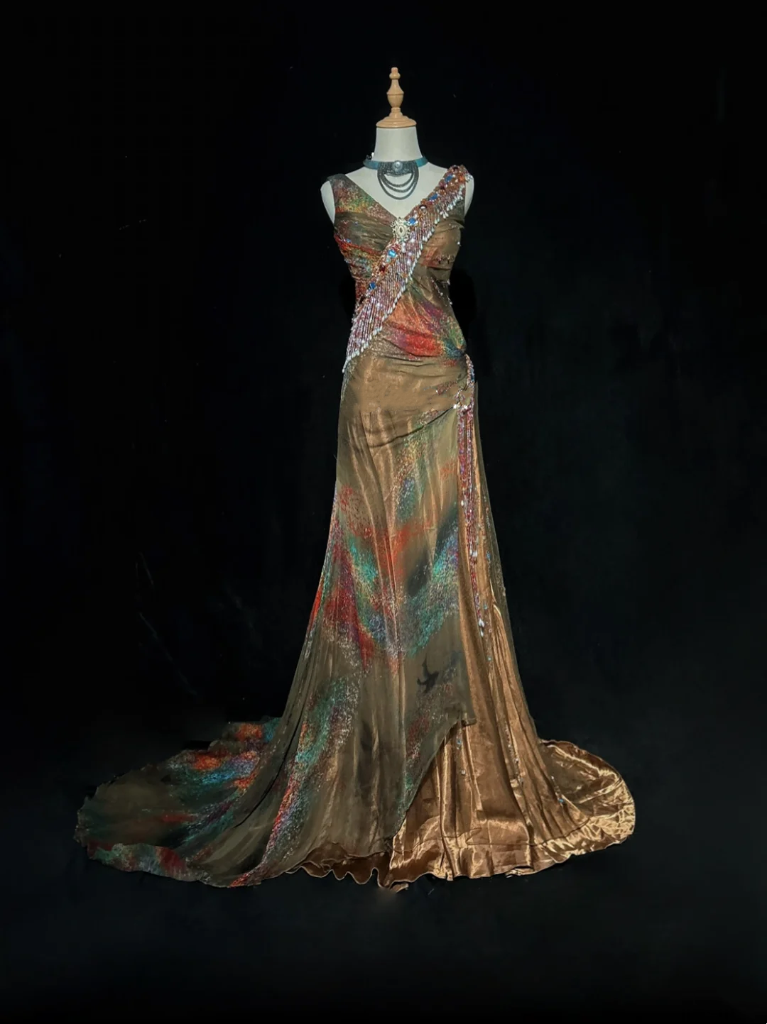 ✨Girlhomeshops-V Neck Iridescent Printed Tulle Mermaid Evening Gown with Beaded Fringe gh10281