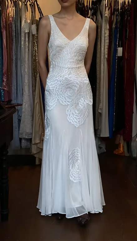 Sleeveless V Neck White Chiffon Prom Dress 3D Floral Lace Beaded Formal Evening Gown gh9806