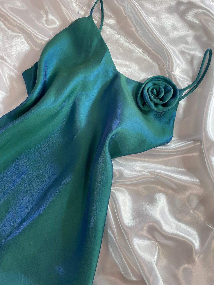 Robe de soirée en satin simple et longue élégante à dégradé vert gh3224