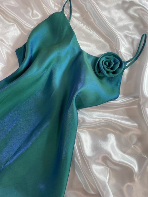 Robe de soirée en satin simple et longue élégante à dégradé vert gh3224